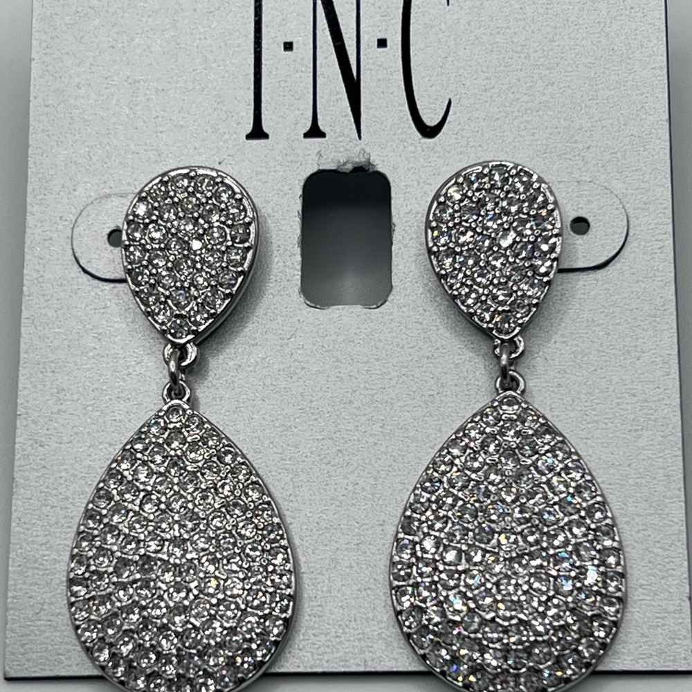 I.N.C Crystal Dangle Party earrings - Picture 3 of 4